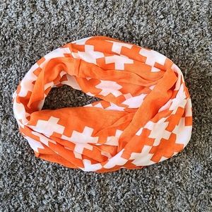 Infinity scarf